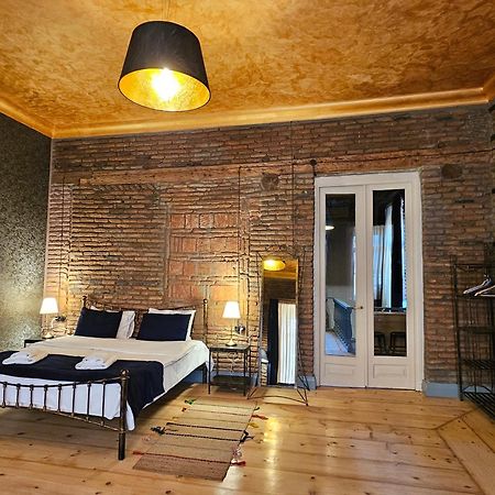 Old Gold Apartment Tbilisi ภายนอก รูปภาพ