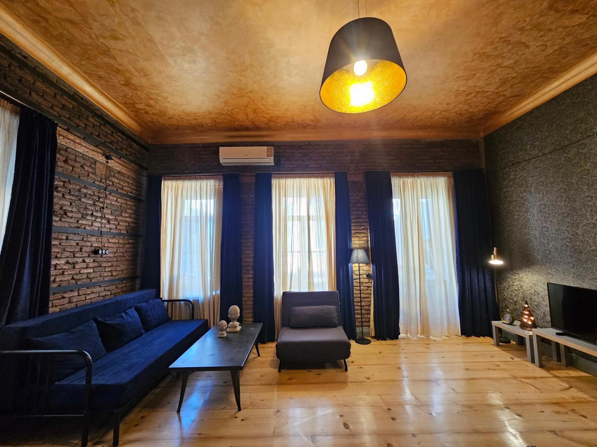 Old Gold Apartment Tbilisi ภายนอก รูปภาพ